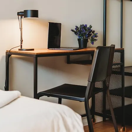 16eur - 珐特玛格丽特旅舍 *