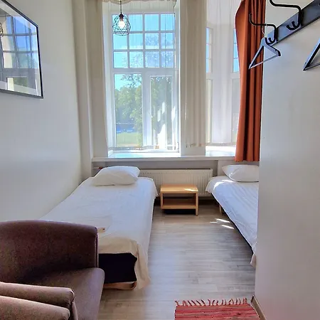 16eur - 珐特玛格丽特旅舍 *