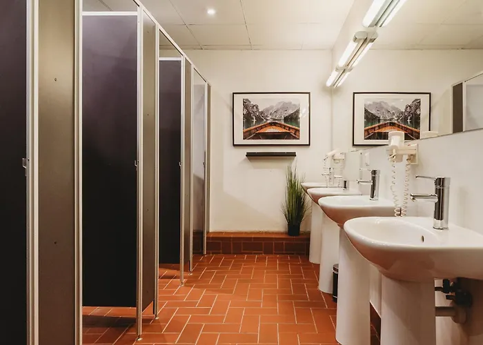 16eur - Fat Margaret's Hostel *