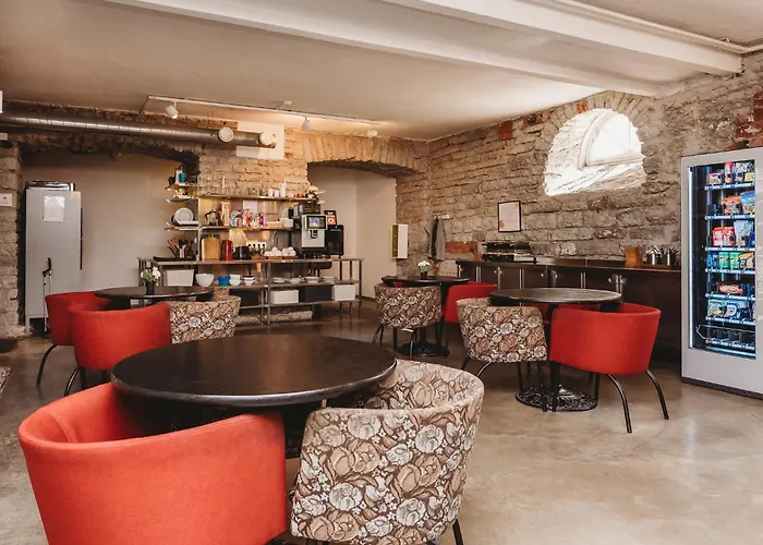 16eur - Fat Margaret's Hostel *