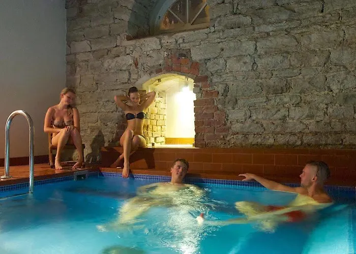 Hostal 16eur - Fat Margaret's *