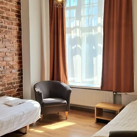 Vandrerhjem 16eur - Fat Margaret's *