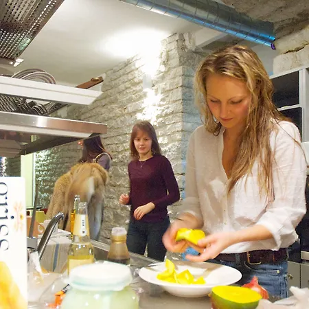 Hostel 16eur - Fat Margaret's *