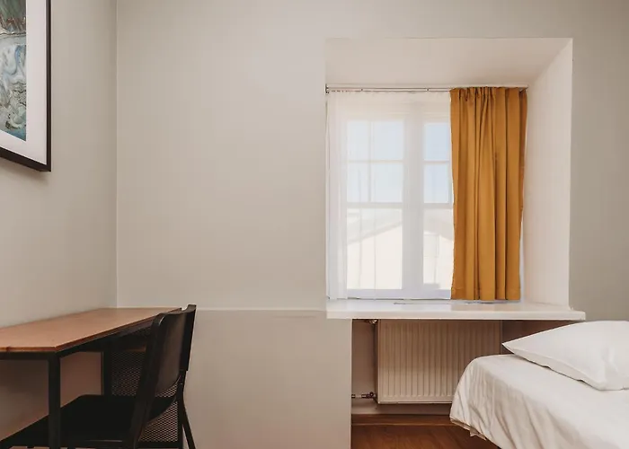 Hostel 16eur - Fat Margaret's